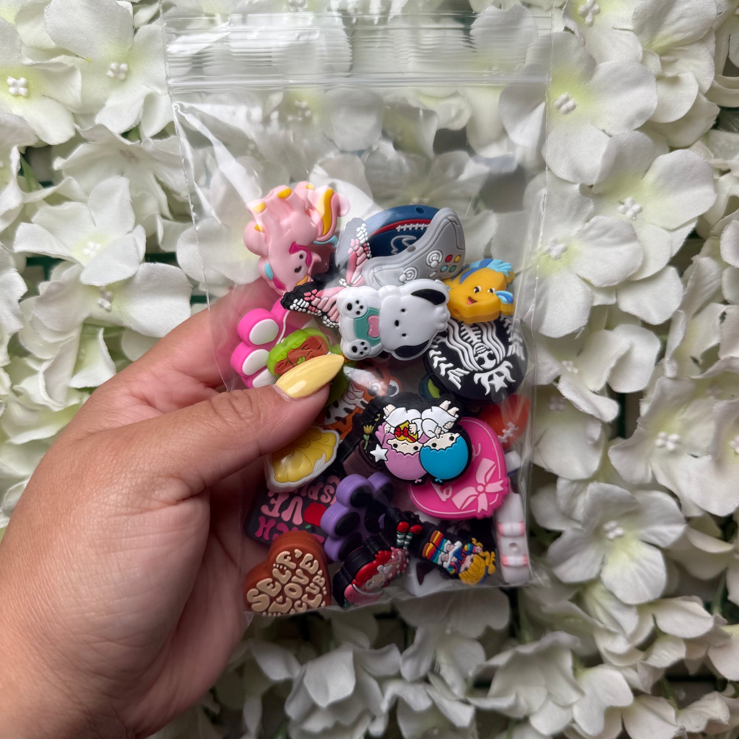 25ct Random Focal Scoop